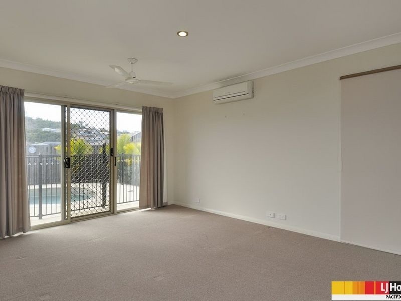 17 Blackheath Terrace, Pacific Pines QLD 4211