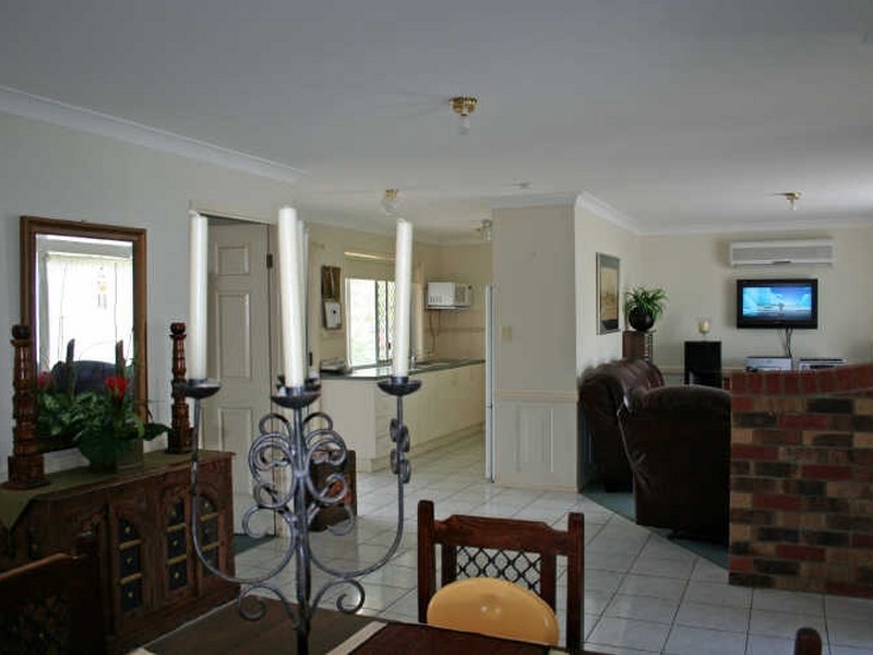 2 Guy Lane, Oxenford QLD 4210