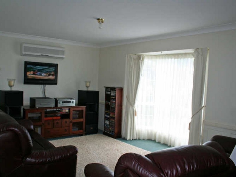 2 Guy Lane, Oxenford QLD 4210