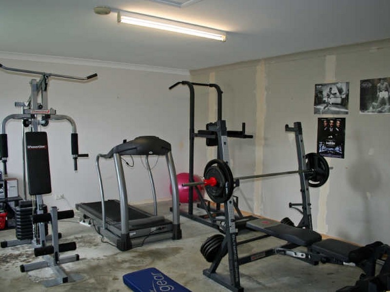 2 Guy Lane, Oxenford QLD 4210