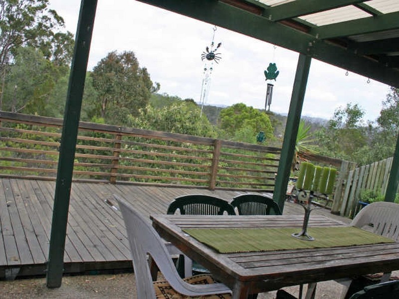 2 Guy Lane, Oxenford QLD 4210