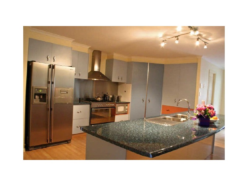 21 Rarotonga Rise, Pacific Pines QLD 4211