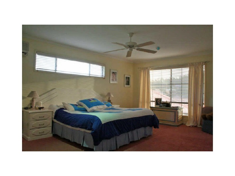 21 Rarotonga Rise, Pacific Pines QLD 4211