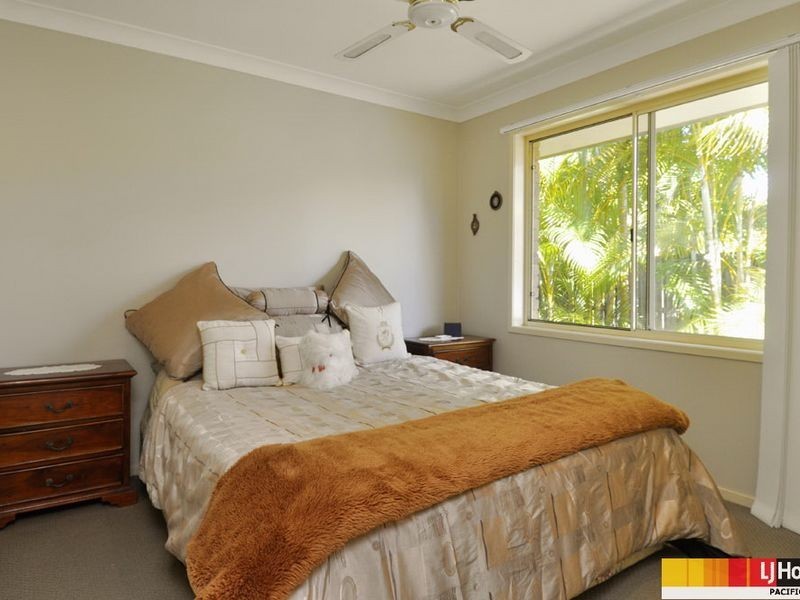 11 Gambier Crescent, Pacific Pines QLD 4211