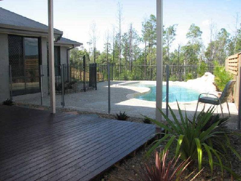 19 Hillary Circuit, Pacific Pines QLD 4211