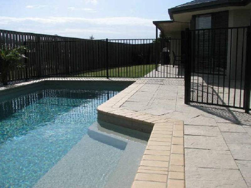 14 Govett Street, Pacific Pines QLD 4211