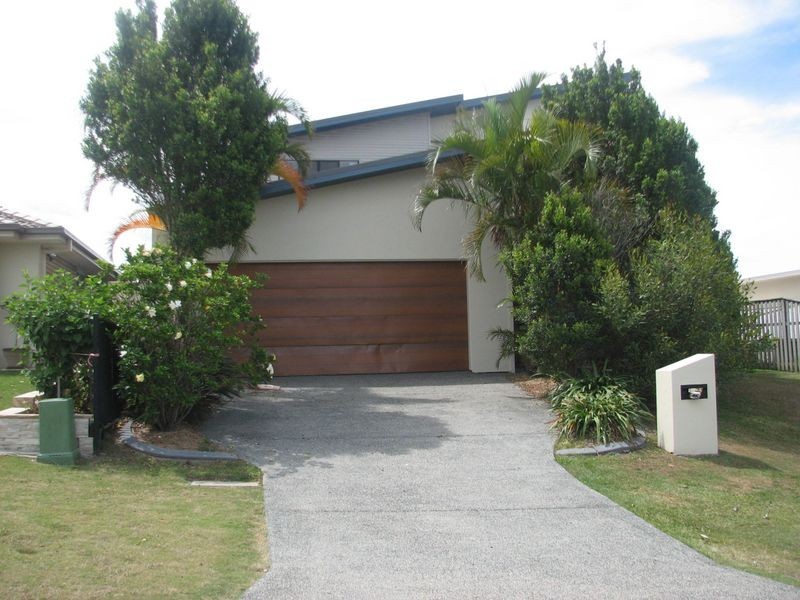 6 Coochin Lane, Pacific Pines QLD 4211