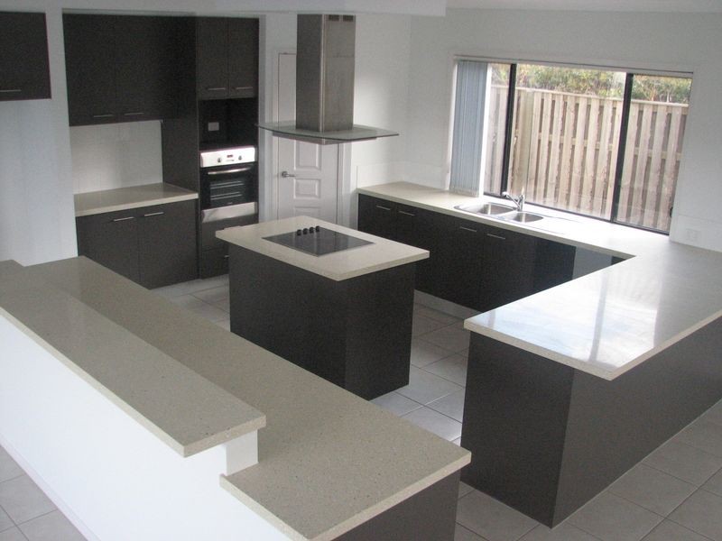 6 Coochin Lane, Pacific Pines QLD 4211