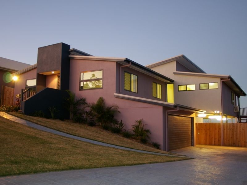 39 Midway Terrace, Pacific Pines QLD 4211