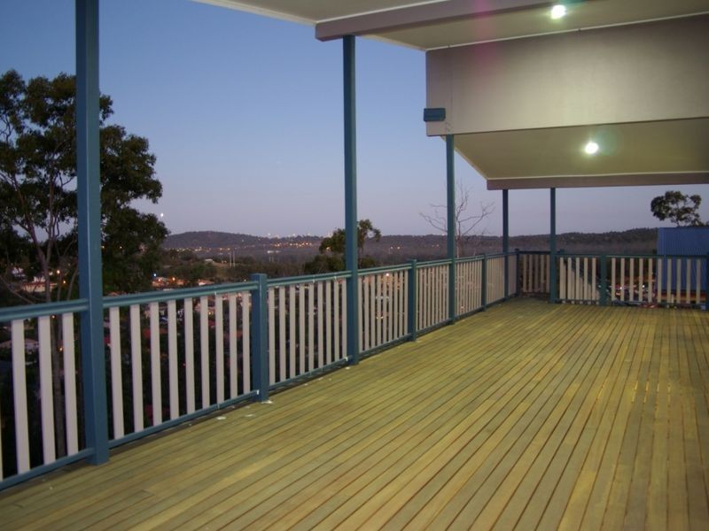 39 Midway Terrace, Pacific Pines QLD 4211