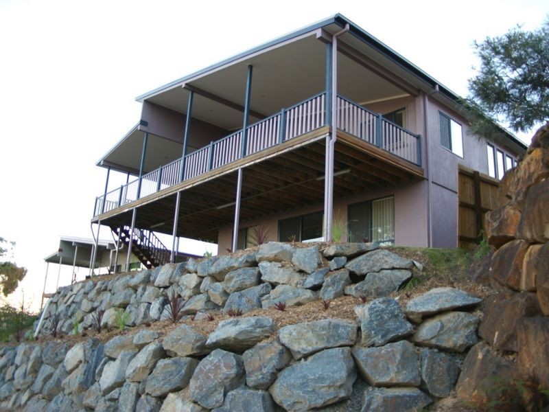 39 Midway Terrace, Pacific Pines QLD 4211