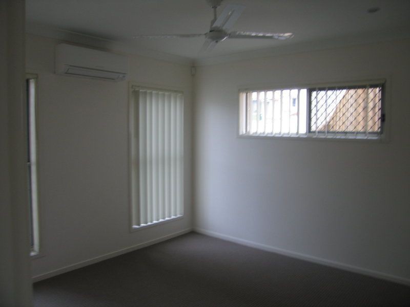 11 Bushland Place, Maudsland QLD 4210