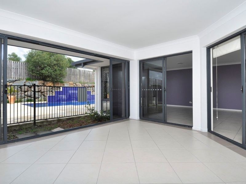 14 Mellum Circuit, Pacific Pines QLD 4211