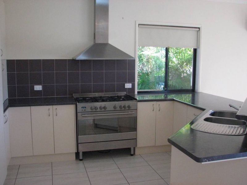 56 Hillary Circuit, Pacific Pines QLD 4211