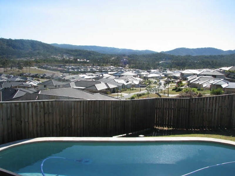 28 Taske Rise, Pacific Pines QLD 4211