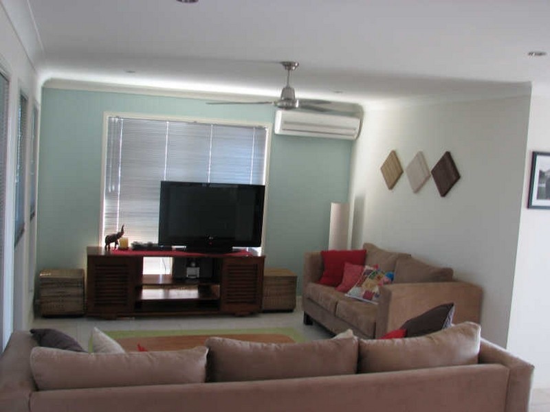 28 Taske Rise, Pacific Pines QLD 4211