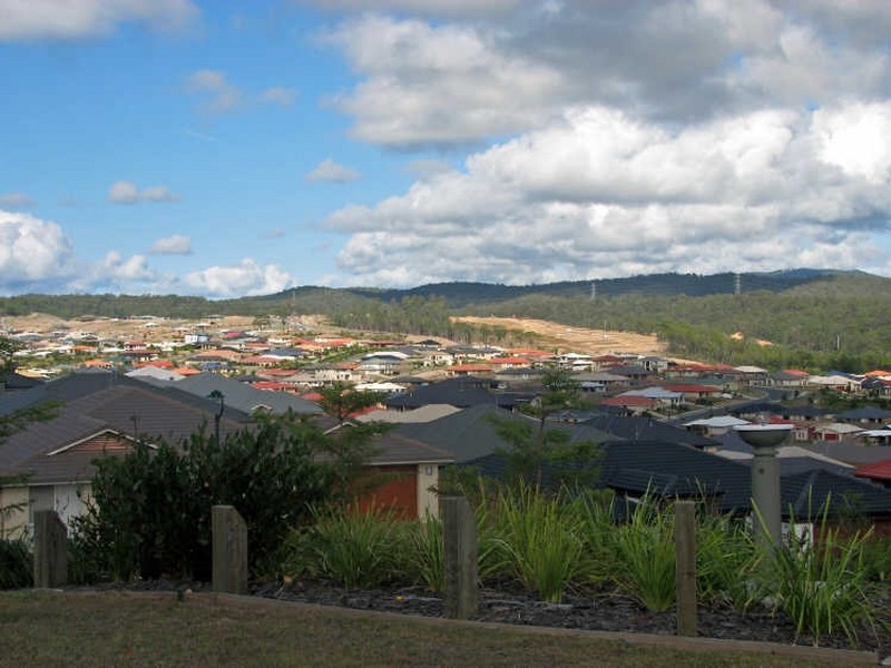 28 Taske Rise, Pacific Pines QLD 4211