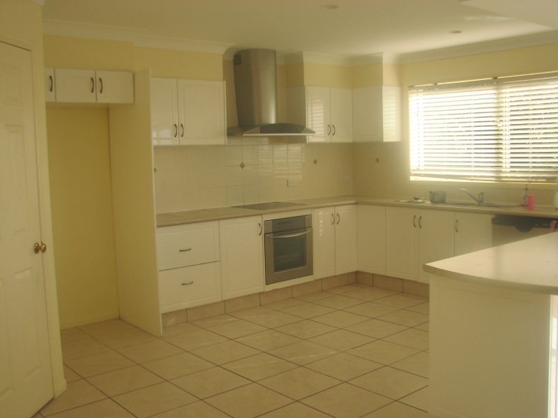 53 Midway Terrace, Pacific Pines QLD 4211