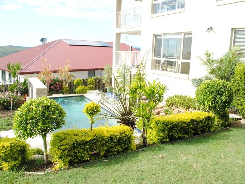 53 Midway Terrace, Pacific Pines QLD 4211