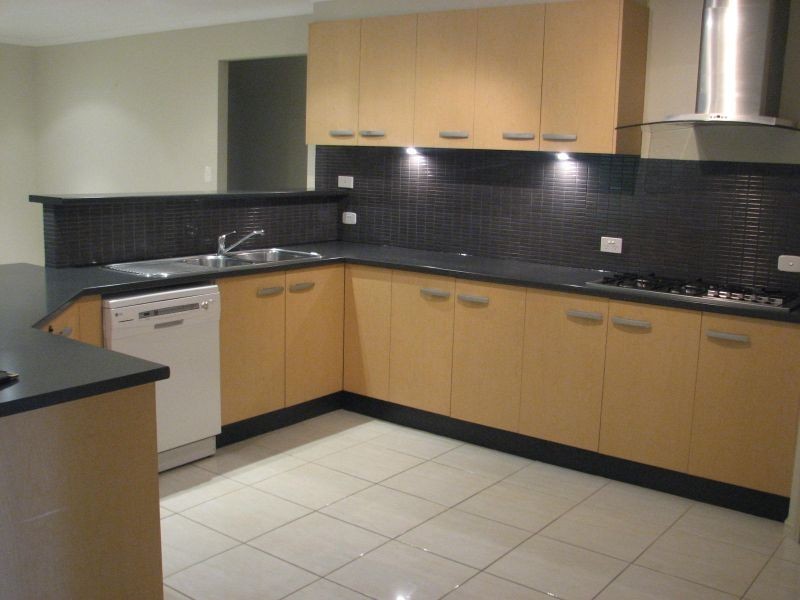 17 Hillary Circuit, Pacific Pines QLD 4211