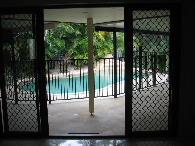 17 Hillary Circuit, Pacific Pines QLD 4211