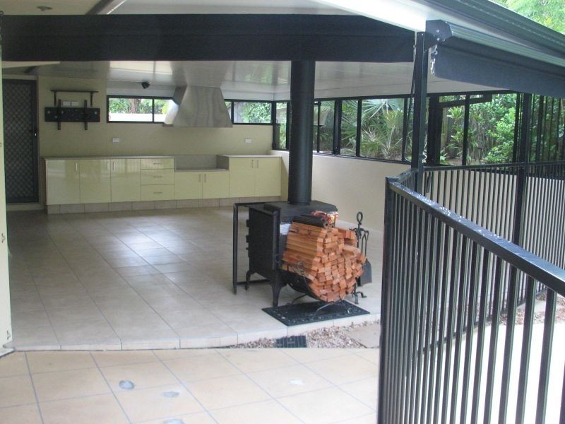 17 Hillary Circuit, Pacific Pines QLD 4211