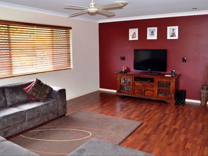 37 Howland Circuit, Pacific Pines QLD 4211