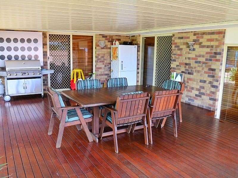 37 Howland Circuit, Pacific Pines QLD 4211