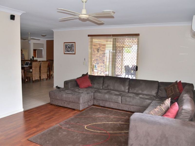 37 Howland Circuit, Pacific Pines QLD 4211