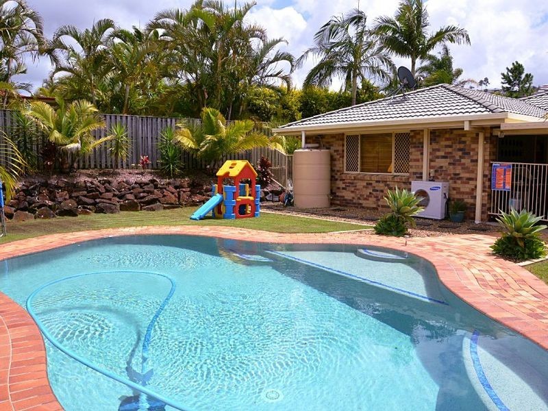 37 Howland Circuit, Pacific Pines QLD 4211