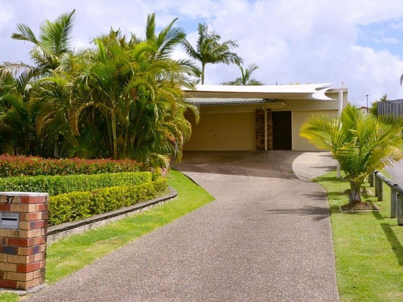 37 Howland Circuit, Pacific Pines QLD 4211