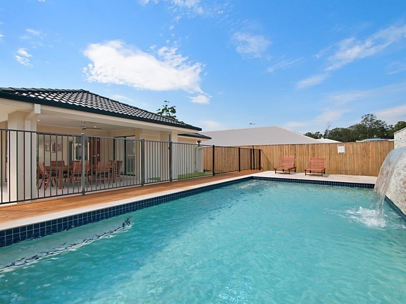 31 Barrington Street, Pacific Pines QLD 4211