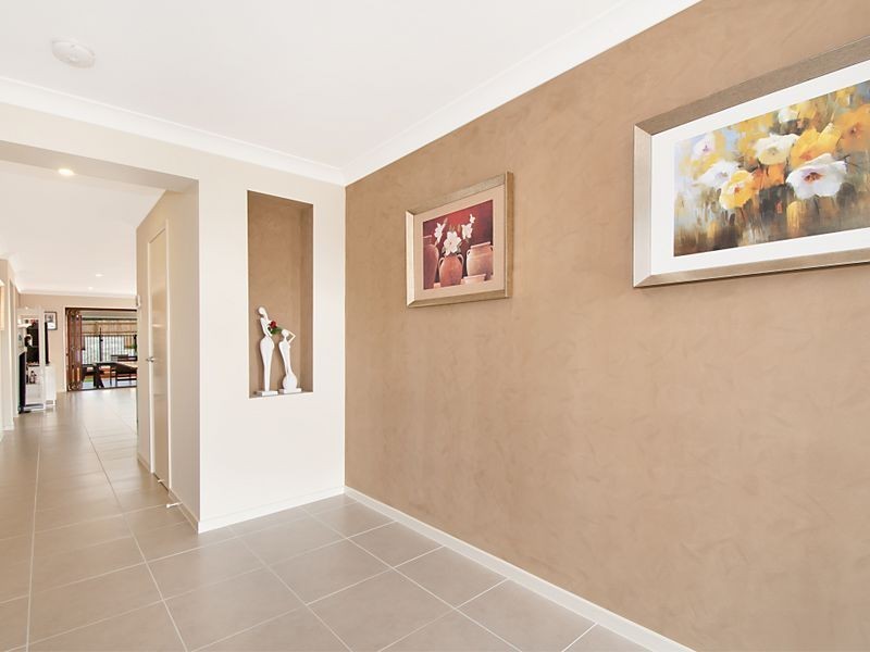 31 Barrington Street, Pacific Pines QLD 4211