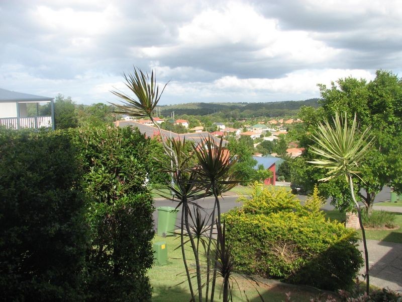 20 Pago Terrace, Pacific Pines QLD 4211