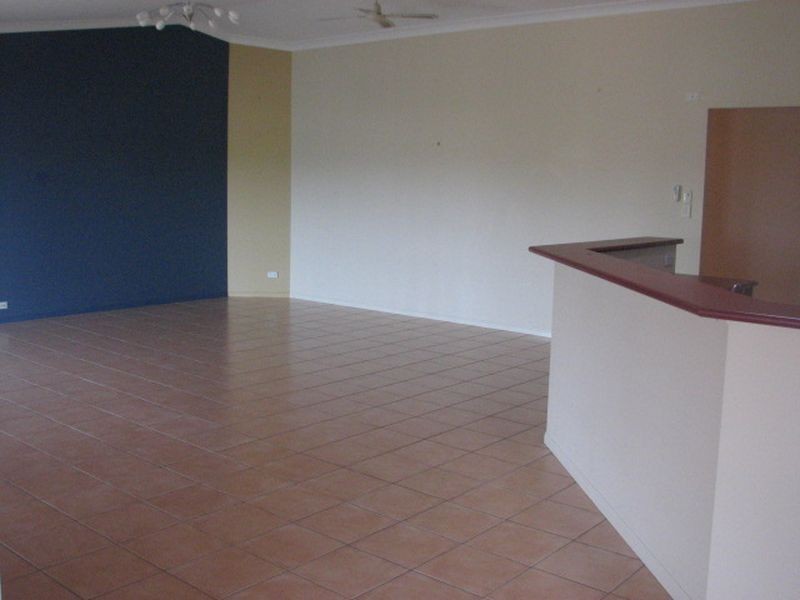 20 Pago Terrace, Pacific Pines QLD 4211