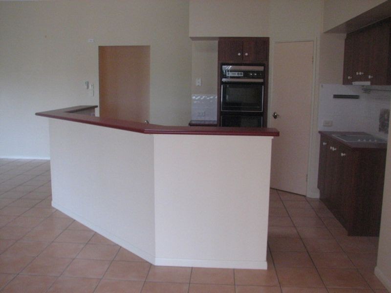 20 Pago Terrace, Pacific Pines QLD 4211