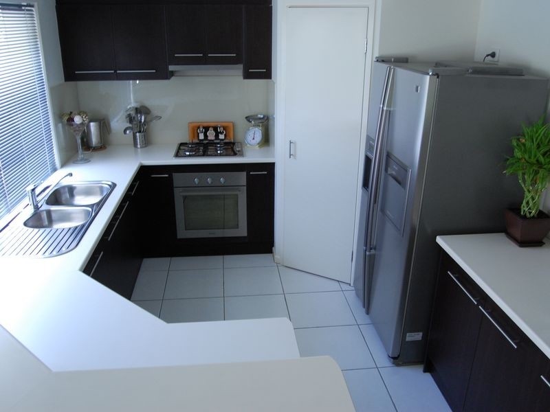 1 Minyon Court, Pacific Pines QLD 4211