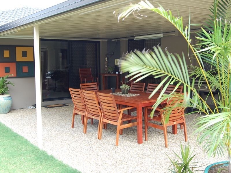 1 Minyon Court, Pacific Pines QLD 4211