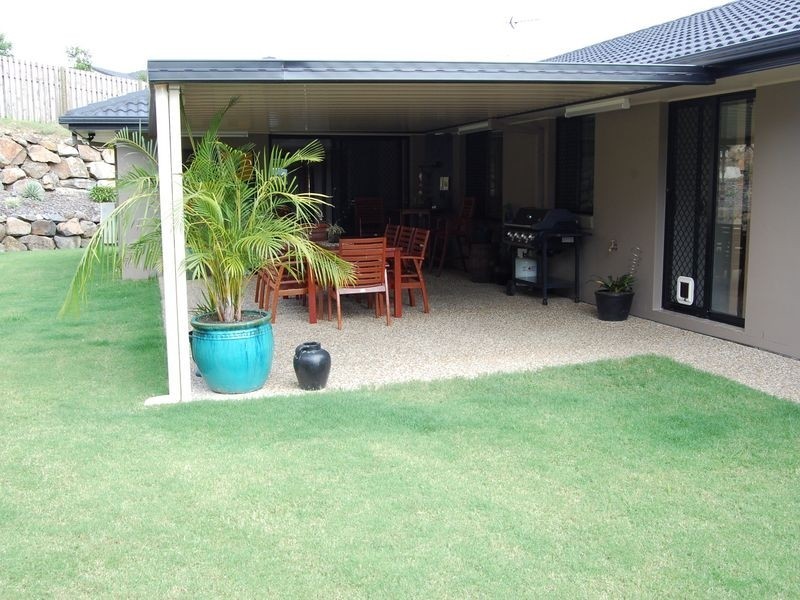 1 Minyon Court, Pacific Pines QLD 4211