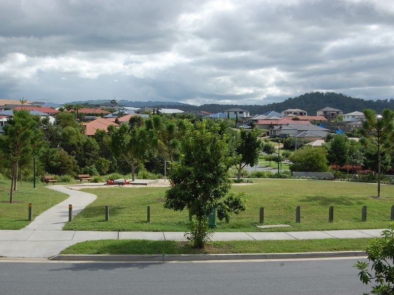 1 Minyon Court, Pacific Pines QLD 4211