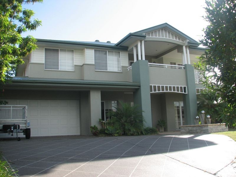 7 Mellum Circuit, Pacific Pines QLD 4211