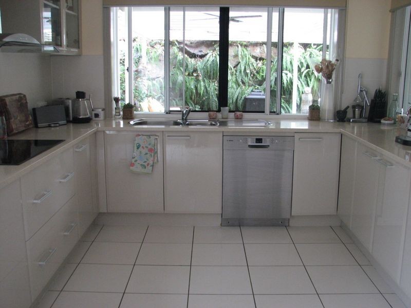 7 Mellum Circuit, Pacific Pines QLD 4211