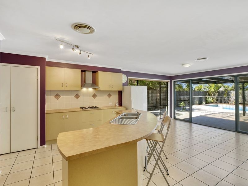 118 Santa Isobel Boulevard, Pacific Pines QLD 4211