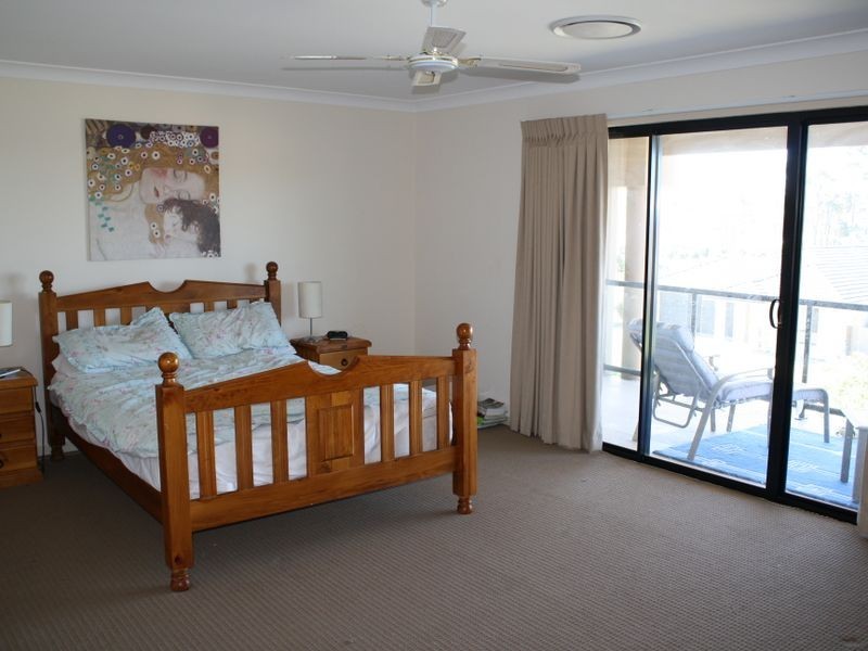 1/54 Codrington Circuit, Pacific Pines QLD 4211