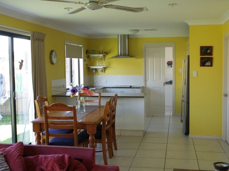 1/54 Codrington Circuit, Pacific Pines QLD 4211