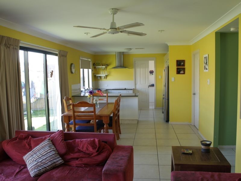 1/54 Codrington Circuit, Pacific Pines QLD 4211