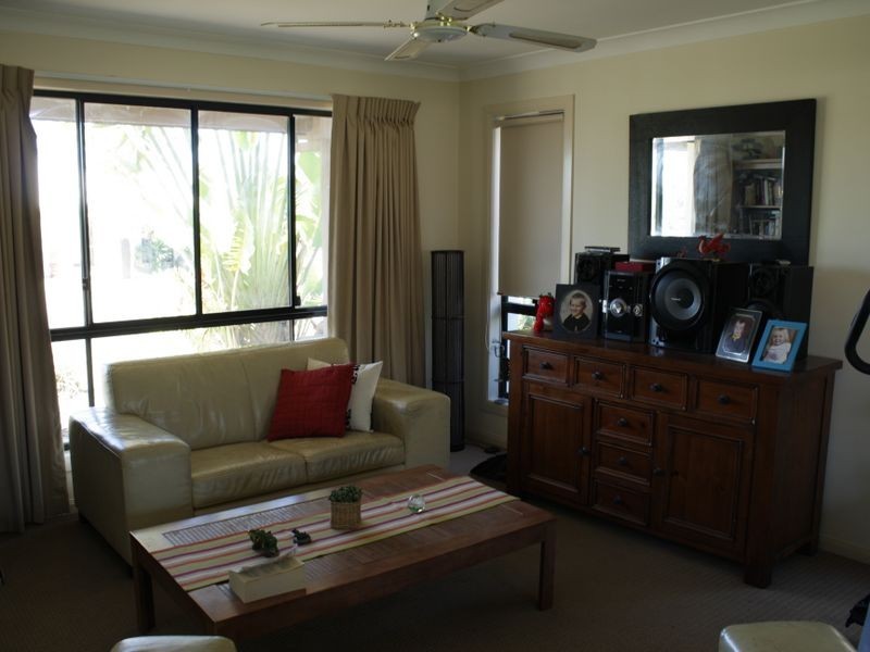 1/54 Codrington Circuit, Pacific Pines QLD 4211