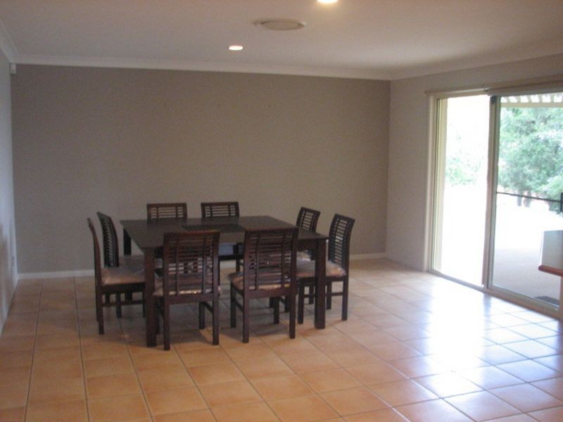 19 Kite Circuit, Arundel QLD 4214