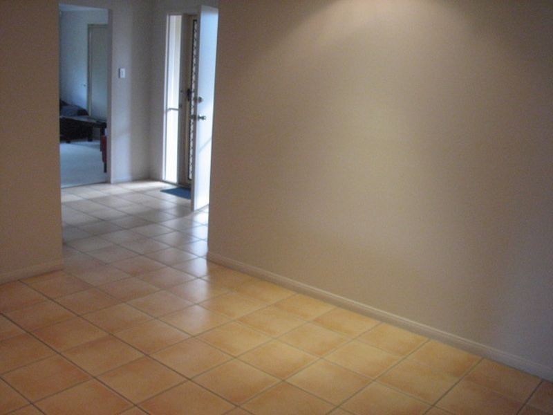 19 Kite Circuit, Arundel QLD 4214