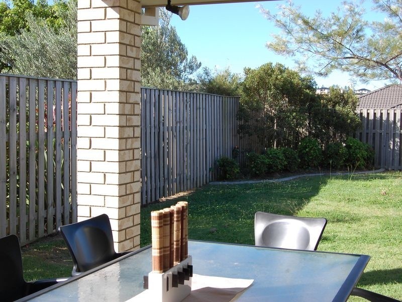 3 Elimbah Street, Pacific Pines QLD 4211